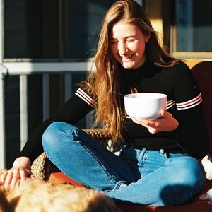 Meet your Posher, Caitlin